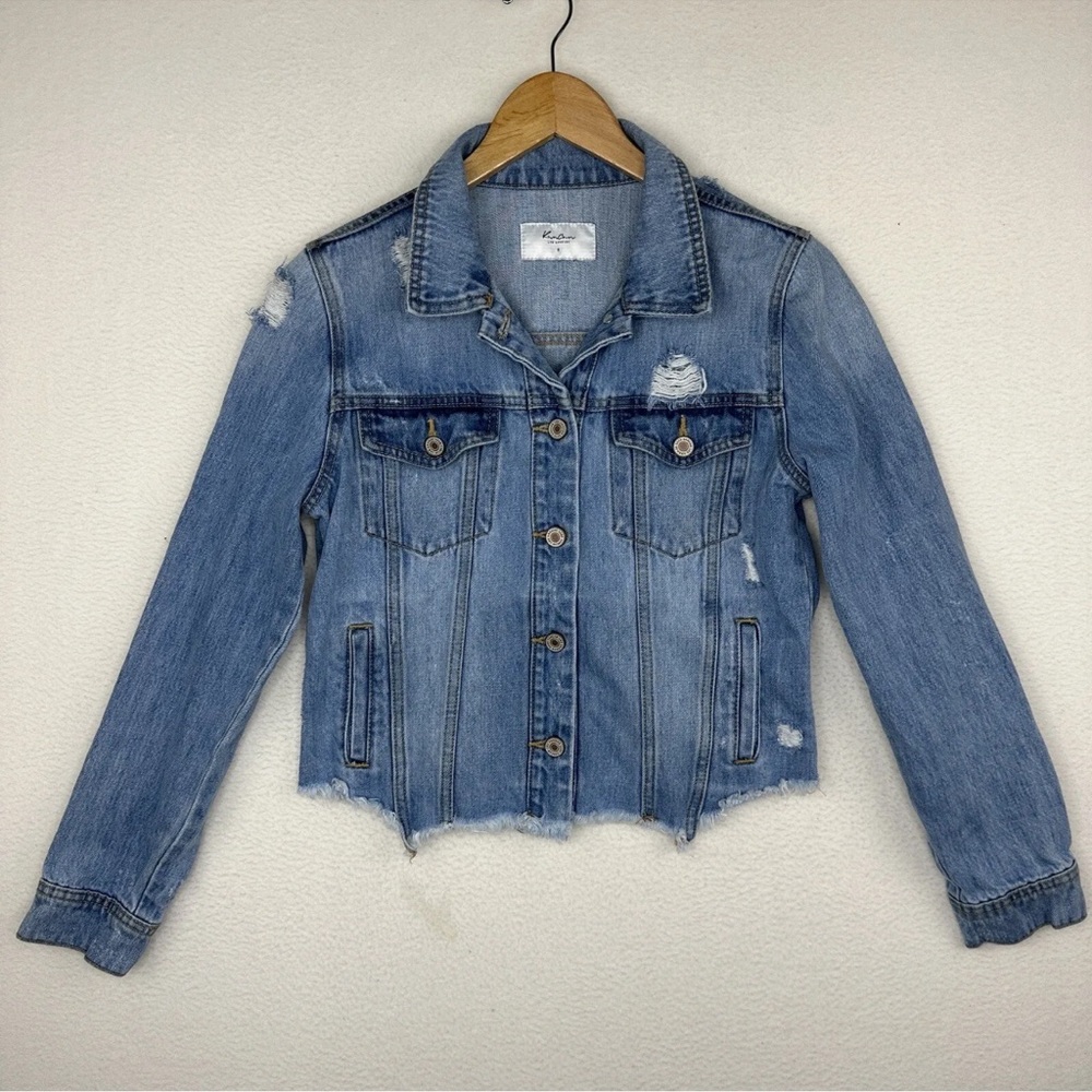 KanCan Los Angeles Size Small Distressed Denim Blue Jean Jacket Raw Hem Buttons